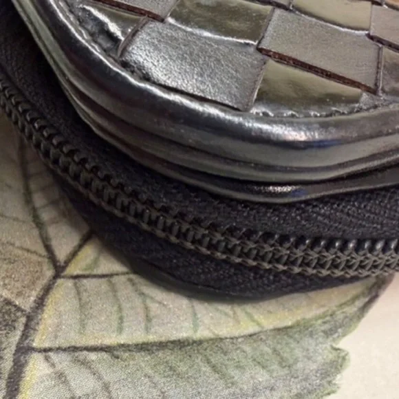 Vintage BALLY zip around lambskin, leather wallet - Picture 9 of 13